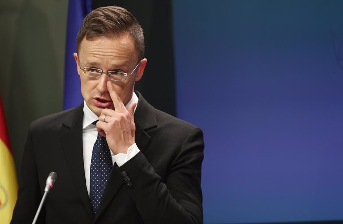Hungría.- Hungría despedirá a los diplomáticos que pidan teletrabajar durante la