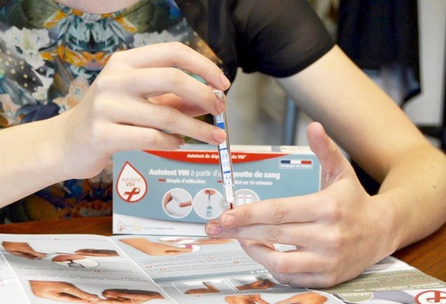 Sanidad permite hacer test rápidos de VIH en el domicilio, pero sólo se podrán a