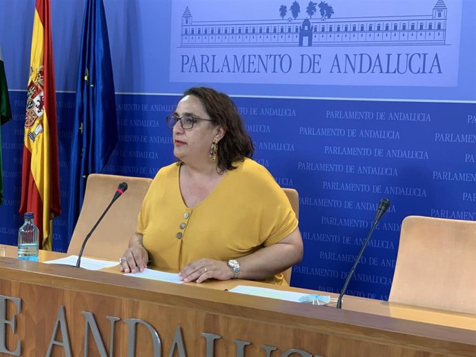 La portavoz adjunta del grupo parlamentario Adelante Andalucía, Ángela Aguilera