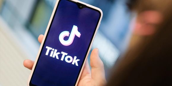 4. El CEO de TikTok, el estadounidense Kevin Mayer, dimite ante las presiones de Trump a la compañía