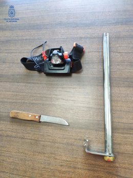 La Policía Nacional Detiene A Un Hombre Por Un Delito De Robo Con Fuerza En Un Domicilio