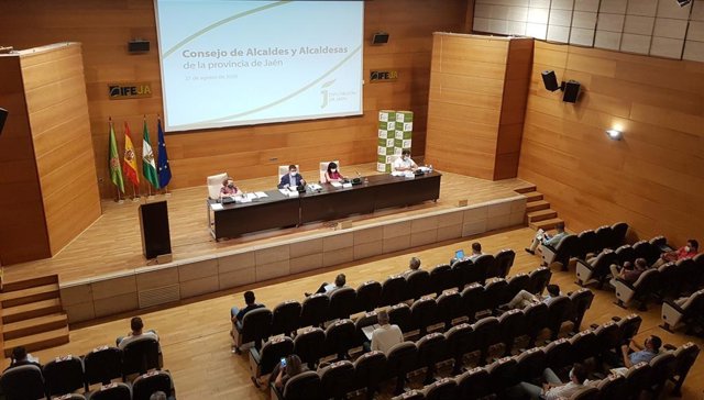 Reunión del reunión del Consejo de Alcaldes y Alcaldesas de la provincia de Jaén.