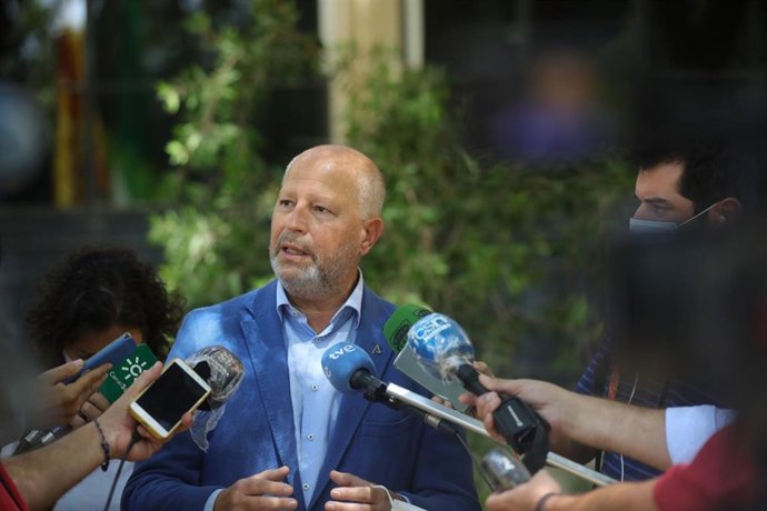 Andalucía pide al Gobierno financiación para 2021 ante la "excepcionalidad" del próximo curso escolar