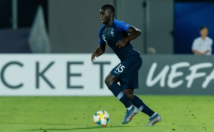 El Chelsea ficha al joven defensa francés Malang Sarr