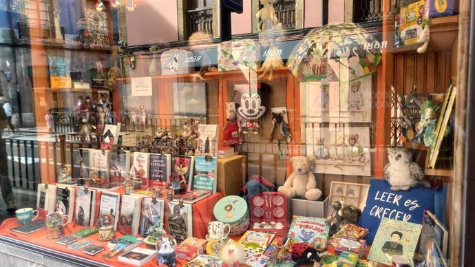 Pequeño comercio en Oviedo.