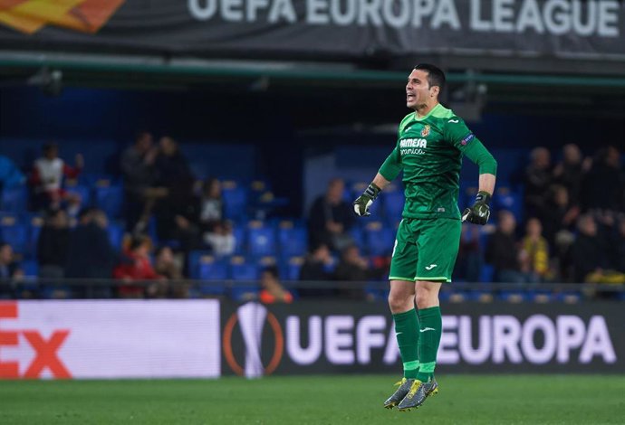 Andrés Fernández jugando con el Villarreal