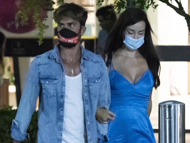 Adara y Rodri, más enamorados que nunca, disfrutan del verano en la capital