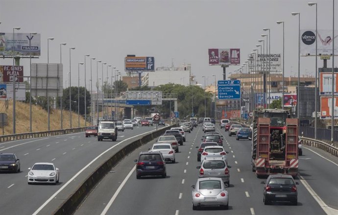 Atasco en la A-49 sentido a Huelva, durante la 'operación salida' de verano 