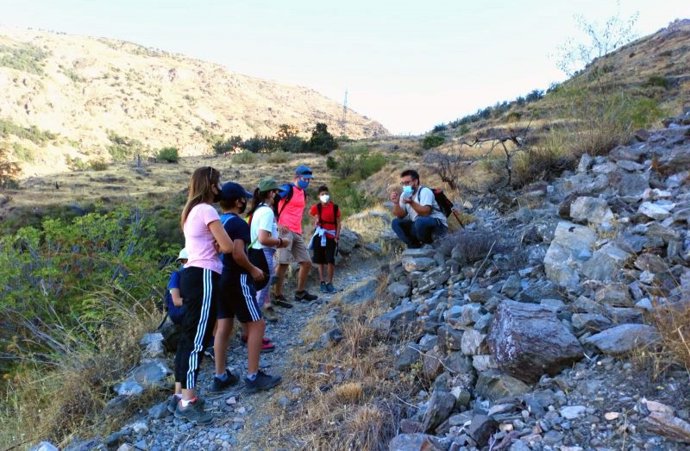 Fundación Descubre propone dos talleres sobre astronomía e inmunología a través de las redes sociales.