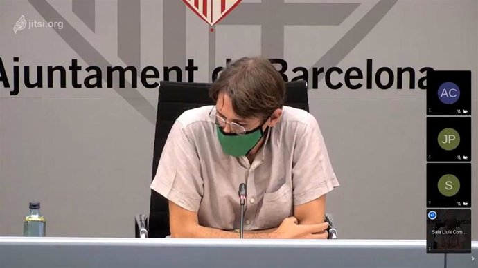El gerente de Medio Ambiente y Servicios Urbanos del Ayuntamiento de Barcelona, Frederic Ximeno, en rueda de prensa telemática