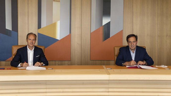 Santander y Asaja firman una colaboración para el sector agro.