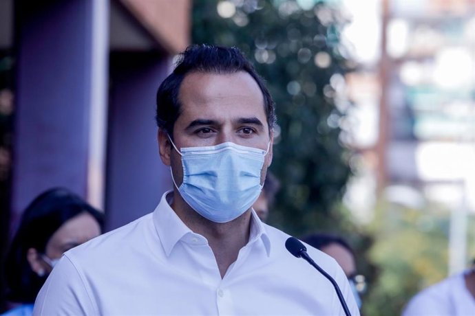 El vicepresidente, consejero de Deportes y Transparencia y portavoz del Gobierno regional, Ignacio Aguado, en Fuenlabrada, Madrid, (España), a 27 de agosto de 2020.