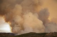 El incendio de Almonaster sigue activo, pero se ha contenido el 70% del perímetro