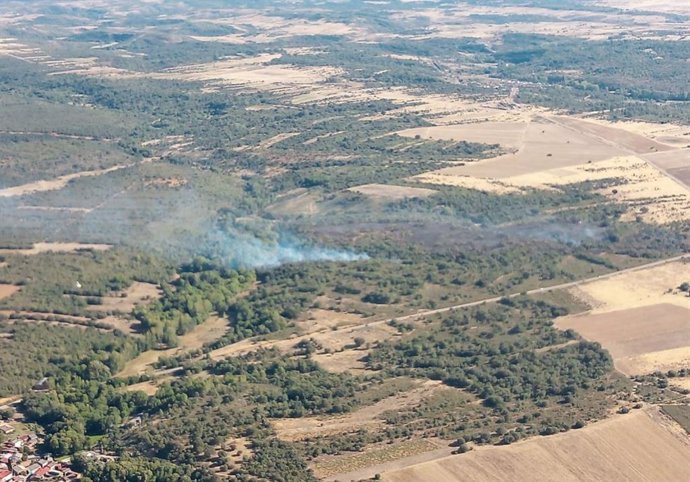 Incendio forestal en Bercianos de Aliste (Zamora)