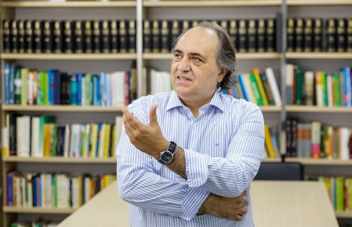 Luis Alberto Calvo Sáez, presidente del Consejo General de Colegios Veterinarios de España (OCV)