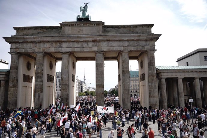 AMP.-Coronavirus.- Al menos 18.000 personas se suman a la marcha de Berlín para 