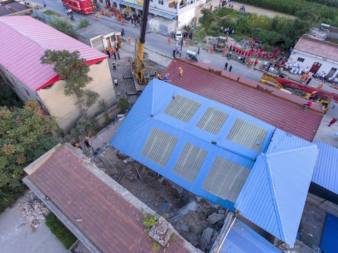 China.- Al menos 17 muertos al derrumbarse un restaurante en el norte de China