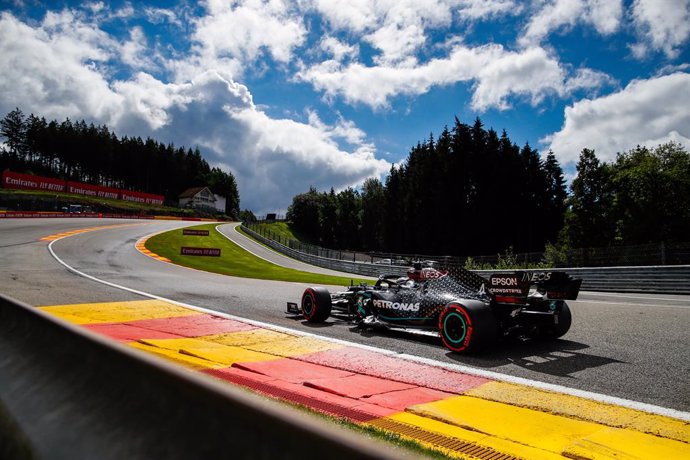 AV.- Fórmula 1/GP Bélgica.- Hamilton se apunta otra pole y Sainz saldrá séptimo 