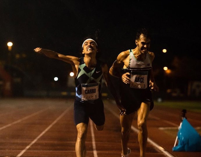 Fernando Carro y Daniel Arce pelean por la victoria en 2.000 obstáculos