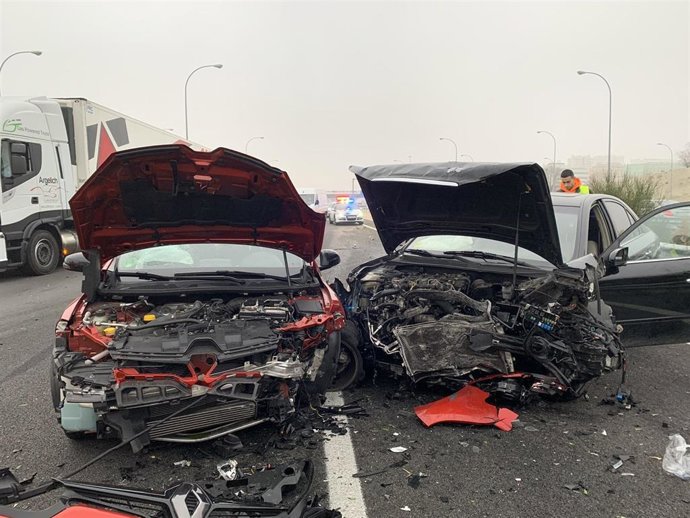 Imagen del accidente de tráfico en la M-45 que ha provocado el corte de tráfico durante esta mañana.
