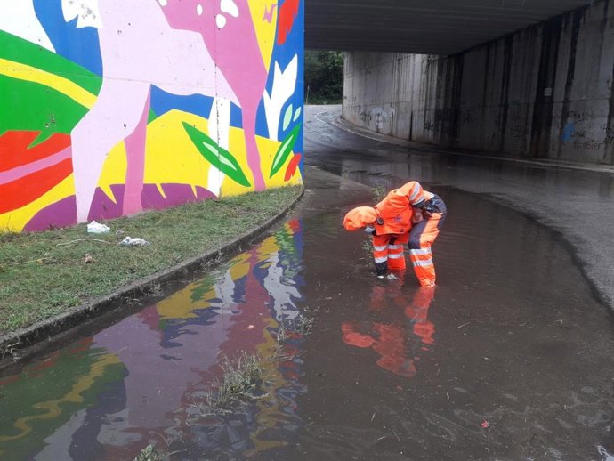 Limpieza de arqueta en Los Corrales