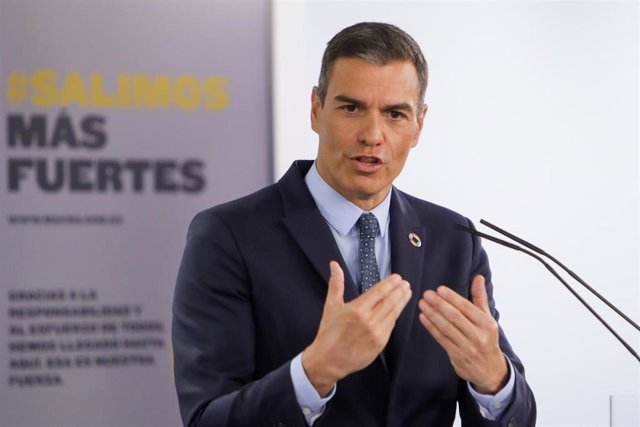 El presidente del Gobierno, Pedro Sánchez, ofrece una rueda de prensa al término de la primera reunión del Consejo de Ministros en Moncloa tras el periodo estival en la que informa sobre la actualidad del Covid-19 en España, en Madrid (España), a 25 de ag