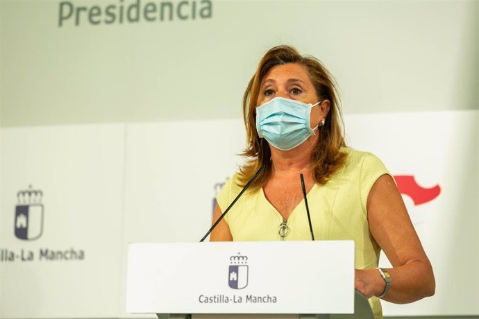 Consejera de Educación, Cultura y Deportes, Rosa Ana Rodríguez, en rueda de prensa.