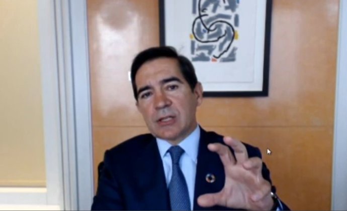 El presidente de BBVA, Carlos Torres, en el curso APIE-UIMP.