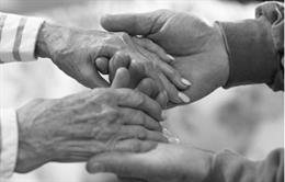 UGT-A exige fortalecer el sistema de atención a la dependencia "debilidata más aún" por la pandemia