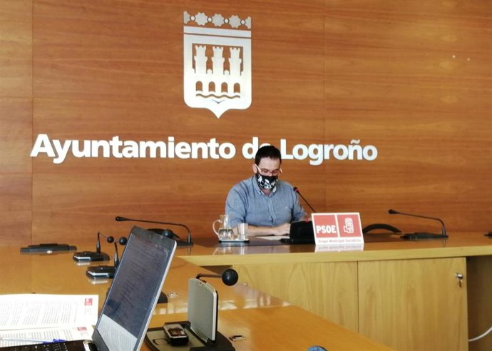 El portavoz del Grupo Municipal Socialista en el Ayuntamiento de Logroño, Iván Reinares, valora la decisión de la FEMP