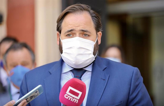 El presidente del PP, Paco Núñez, en su visita a Minaya