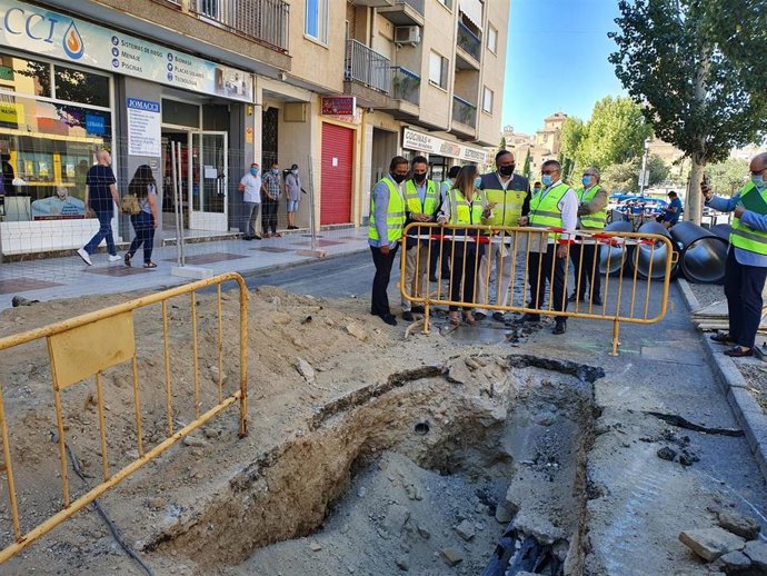 Visita a las obras de la avenida de Buenos Aires en Guadix
