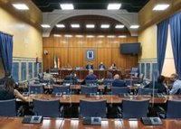 La comisión de reconstrucción pospone al jueves el debate del dictamen para estudiar las 82 enmiendas de PP y Cs