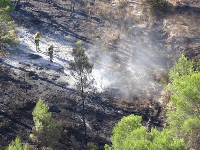 Estabilizado el incendio forestal declarado en Sierra de la Silla (Mula), que ha afectado a más de 30 hectáreas