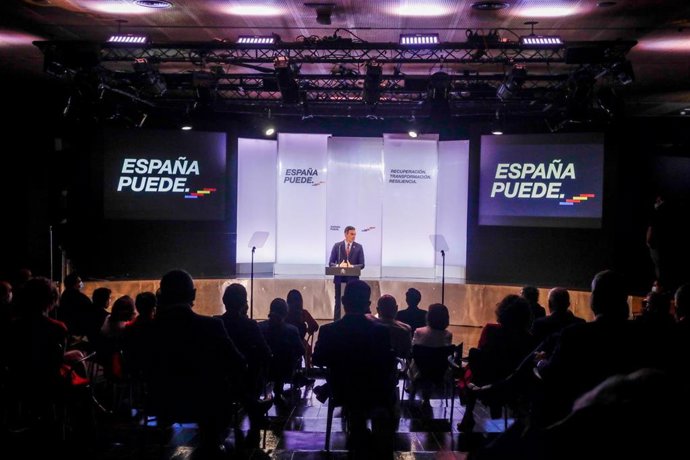 El presidente del Gobierno, Pedro Sánchez, en su conferencia 'España puede'