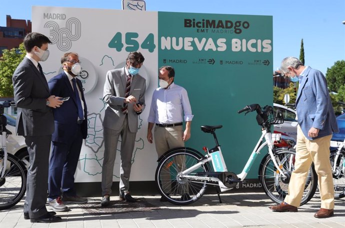 La EMT lanza un nuevo servicio de bicicletas eléctricas sin base fija, que estará disponible al 50% desde mañana
