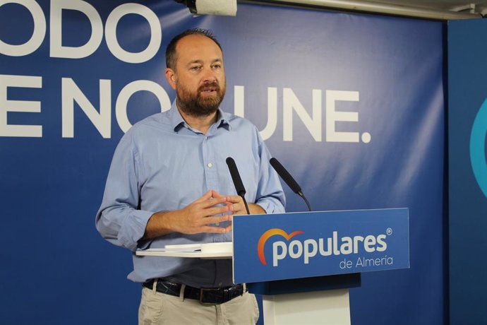 Almería.-PP dice que los "cambios estructurales" en el Gobierno andaluz "refuerz