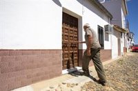 Regresan a sus hogares los vecinos desalojados por el incendio de Almonaster (Huelva)