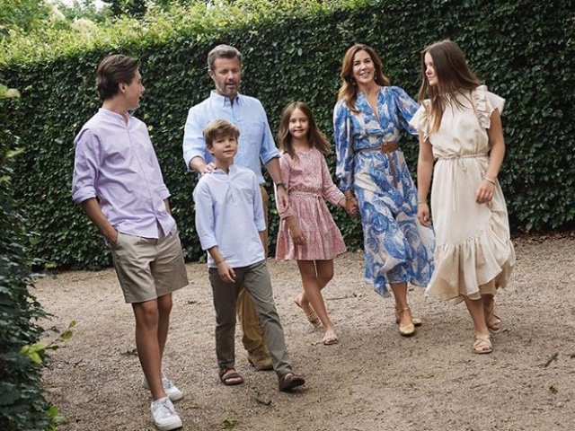 La Familia Real Danesa nos regala un familiar posado para despedir las vacaciones