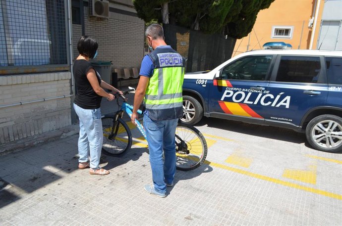 La Policía Nacional Detiene A Cuatro Jóvenes Especializados En El Robo En Interior De Domicilios