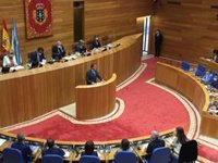 Feijóo apela a la comunidad educativa a "retomar el curso" como el resto de trabajadores "cumple"