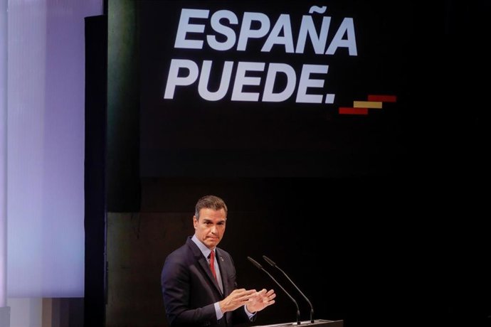 El presidente del Gobierno, Pedro Sánchez, ofrece una conferencia bajo el título 'España puede. Recuperación, Transformación, Resiliencia' que sintetiza el espíritu colectivo al que el presidente invita a la unidad de la sociedad civil y de las instituc
