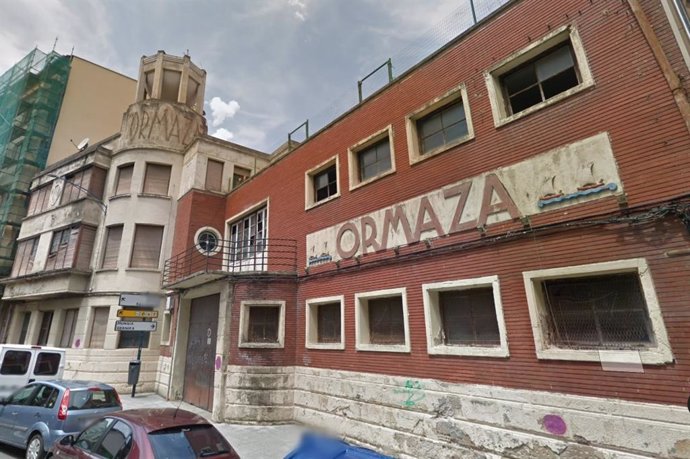 Edificio de la conservera Ormaza en Bermeo (Bizkaia)