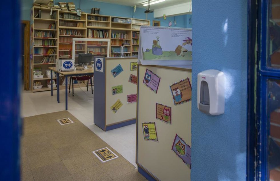 Biblioteca del CEIP Colegio Híspalis, adaptada con las nuevas medidas de seguridad para la prevención del Covid-19, en Sevilla
