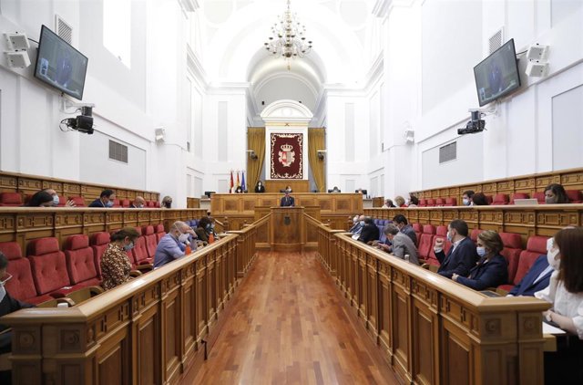Pleno en las Cortes.