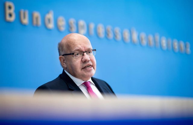 01 September 2020, Berlin: German Minister of Economics and Energy Peter Altmaier presents the Federal Government's economic forecast for 2020 and 2021 during a Press Conference. Photo: Bernd von Jutrczenka/dpa