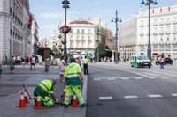 Almeida espera que la Puerta del Sol tenga finalmente "vegetación" para que no sea "solo pavimento y granito"