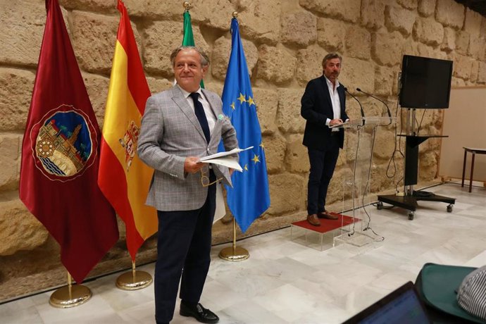 Salvador Fuentes y Miguel Ángel Torrico