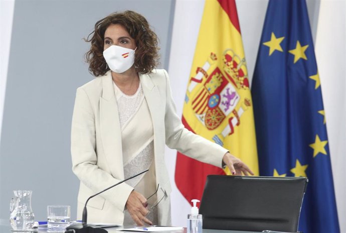 La ministra portavoz y de Hacienda, María Jesús Montero, a su llegada para ofrecer una rueda de prensa posterior al Consejo de Ministros en Moncloa, en Madrid (España), a 1 de septiembre de 2020.