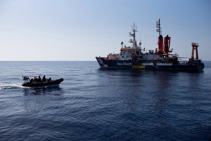Europa.- El 'Sea Watch 4' recibe permiso para atracar en Sicilia con 353 migrant